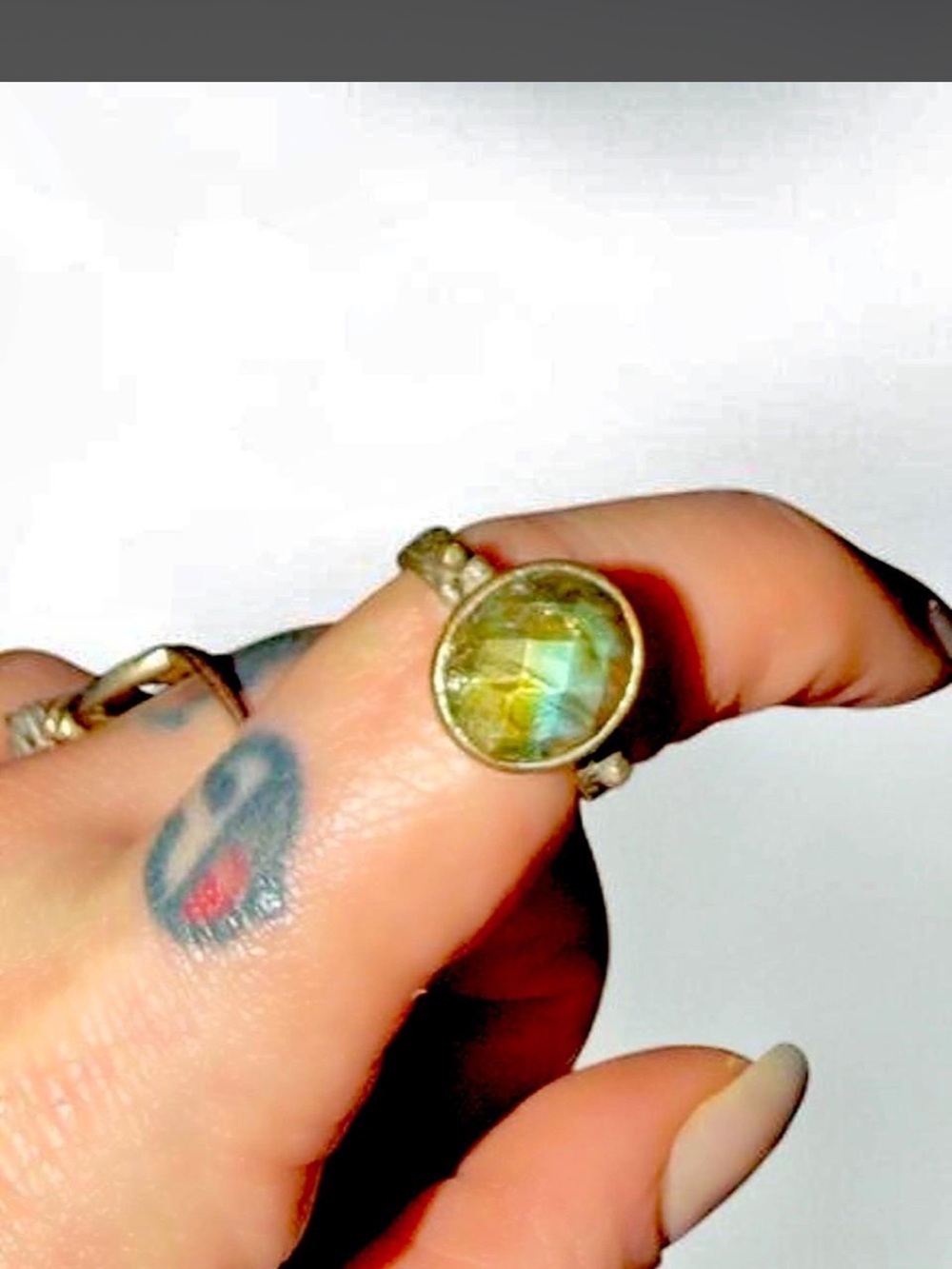 Yellow Green Labradorite Round Bezel Ring